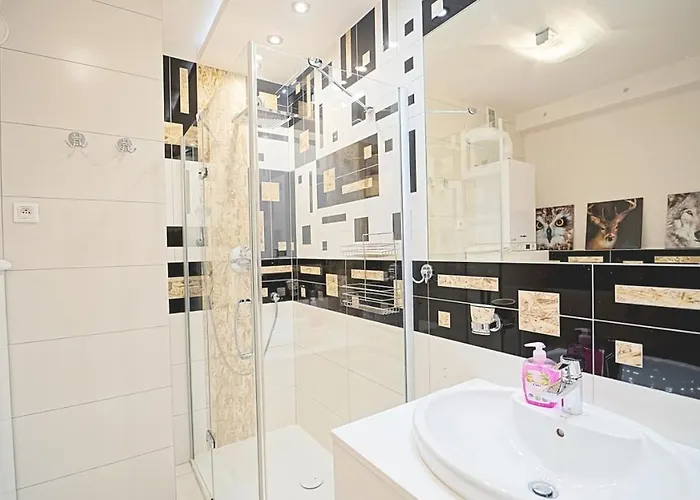 Everysky - Komuny Paryskiej *