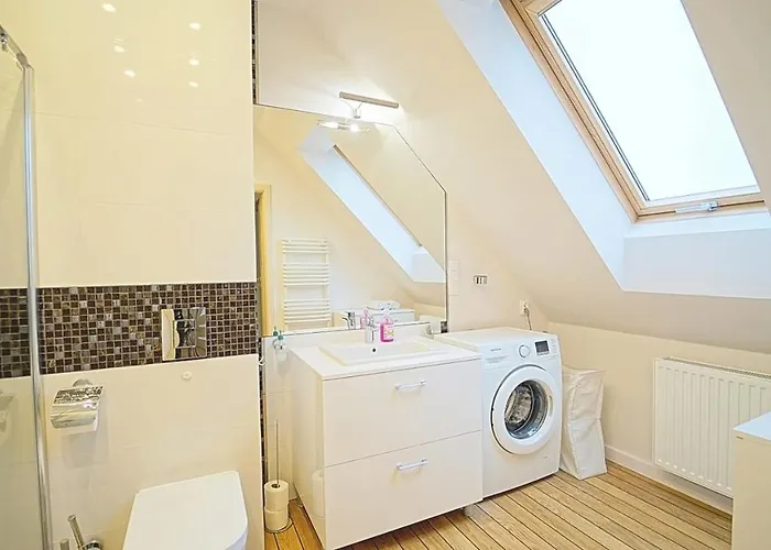 Everysky - Komuny Paryskiej *