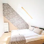 Everysky - Komuny Paryskiej *