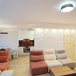 Everysky - Komuny Paryskiej * Карпач