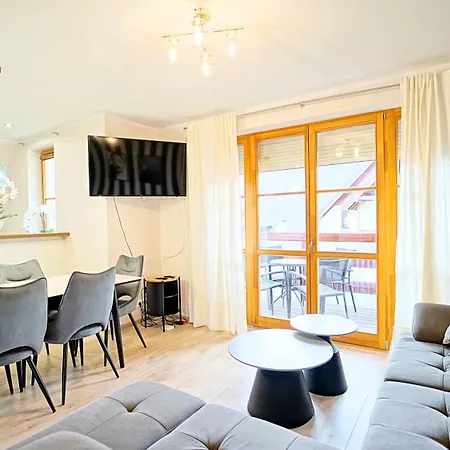 Everysky - Komuny Paryskiej * Karpacz