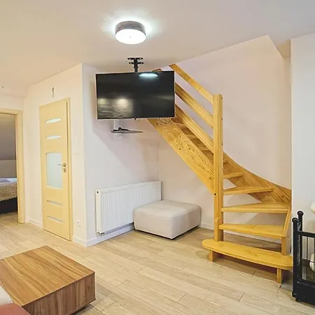 Everysky - Komuny Paryskiej 카르파츠