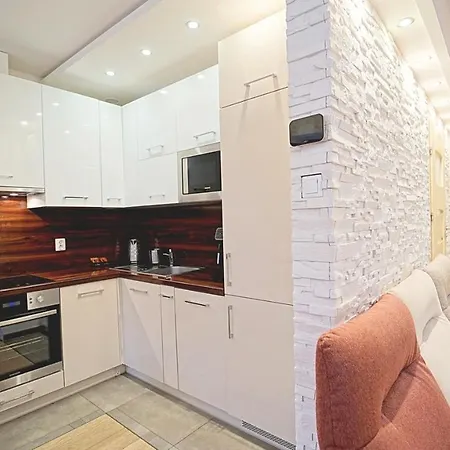 Apartament Everysky - Komuny Paryskiej *