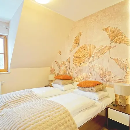 Everysky - Komuny Paryskiej カルパッチ