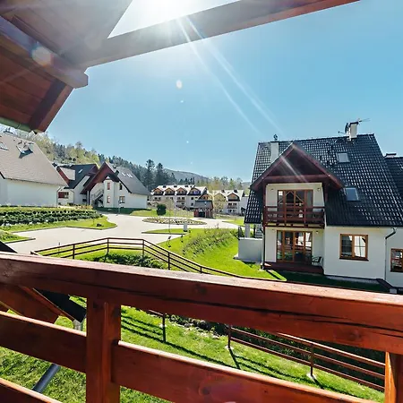 Everysky - Komuny Paryskiej カルパッチ