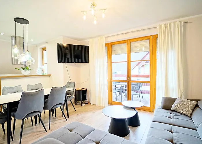 Everysky - Komuny Paryskiej * Karpacz